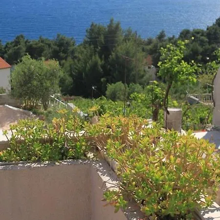 Ivan Dolac 8734c Jelsa (Hvar)